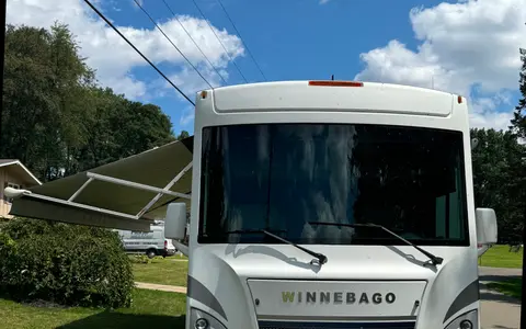 PARADISE ON WHEELS