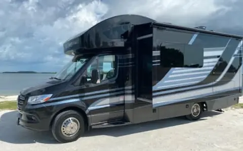 Black Beauty-2021 Thor Delano Mercedes Sprinter+Pets