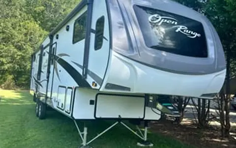 2022 Highland Ridge RV Roamer RF364BHS