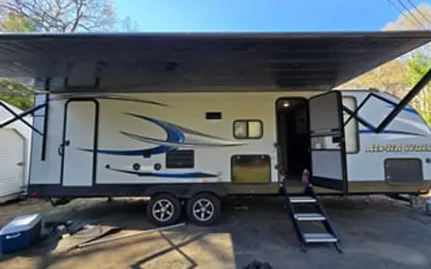 31.0 Cherokee Alpha Wolf 26DBH-L -  DELIVERY ONLY