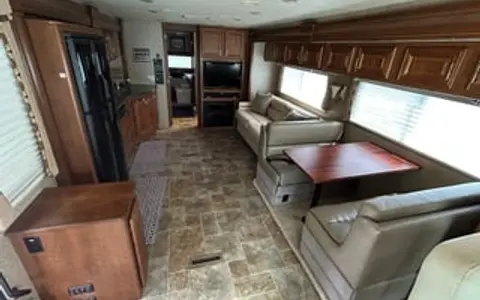 2013 Thor Motor Coach Challenger 37DT