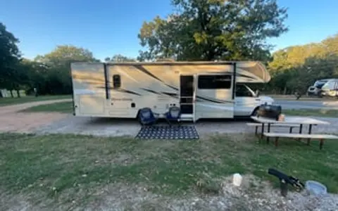2019 Winnebago Minnie Winnie 31G Bunkhouse