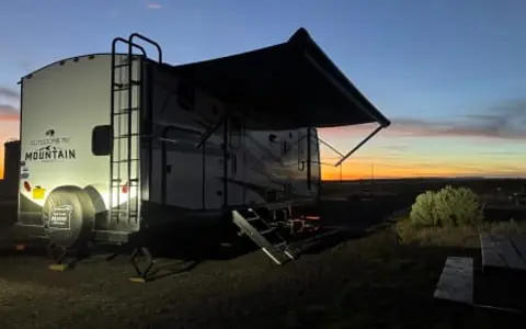 Outdoors RV Travel Trailer
