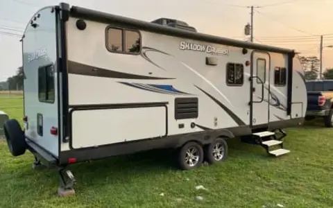 Shadow Cruiser 240BHS BUNKHOUSE with Full-Size Bunks!