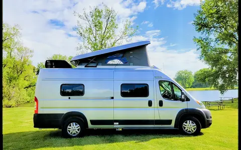 2022 Winnebago Solis - Seats 4, Sleeps 4