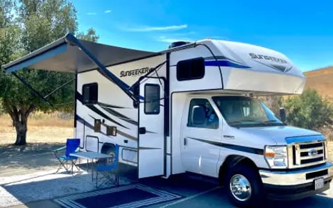 COZY HOMEY 2022 Forest River RV Sunseeker 2150SLE Class C