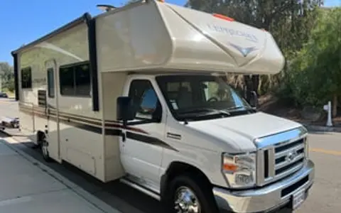 Landy’s 2022 Coachmen Leprechaun 26ft Easy&Cozy