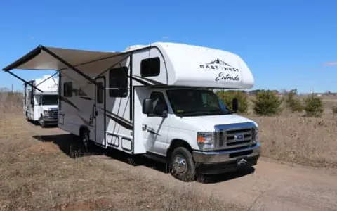 2025 East to West Entrada 2700NSF