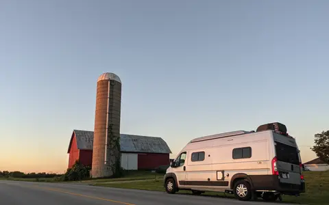 2022 Winnebago Campervan - Pet Friendly (no additional fee) - Sleeps 4