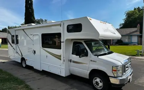 Fully Loaded 2015 Thor Majestic