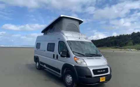 "TravelDodge" 2022 Winnebago Solis