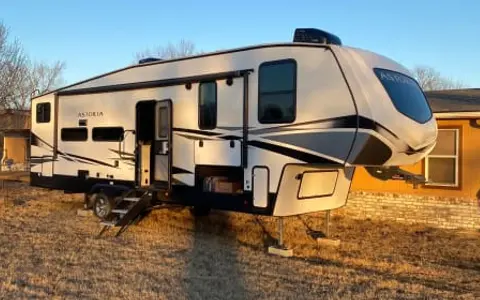 2022 Astoria 1500 w/ Bunkhouse
