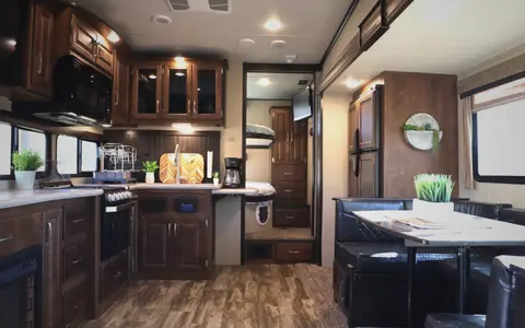 Reflections in Paradise | Delivered RV | Sleeps 10