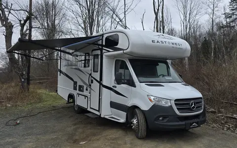 2023 EAST TO WEST Entrada M-Class 24FM