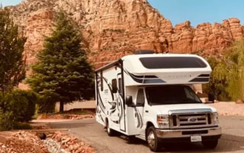 Meet "Bugsy": Easy-Driving Entegra Odyssey 24b