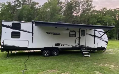 Kevin’s Campers Forest River Tracer 31bhd