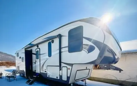 2019 Keystone RV Cougar Half-Ton 32DBH