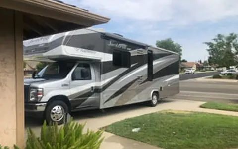 2010 Fleetwood RV Jamboree Sport 31M