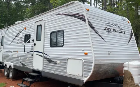 UPGRADED BEDS! Jayco Jayflight 32BHDS Travel Trailer Full 2024 Remodel