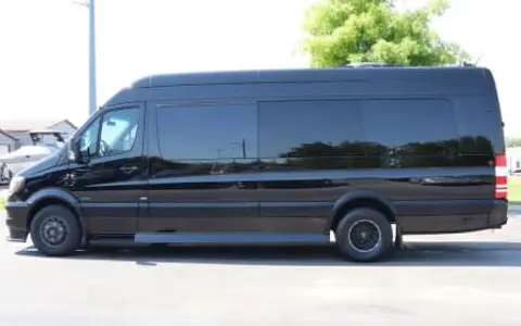 The Tennessee Traveler - 9 Passenger Luxury Sprinter
