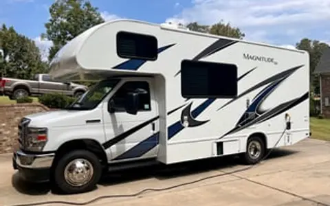 2022 Thor Motor Coach Magnitude GA22