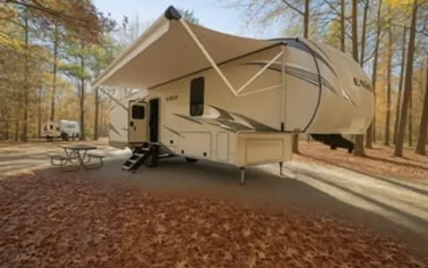 The Eagle Retreat – Luxury Jayco Eagle King Suite