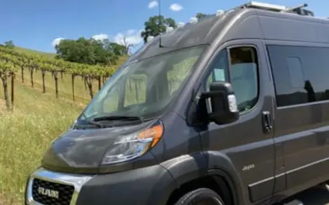 Jayco Swift 20T – Ready-to-Roam RV