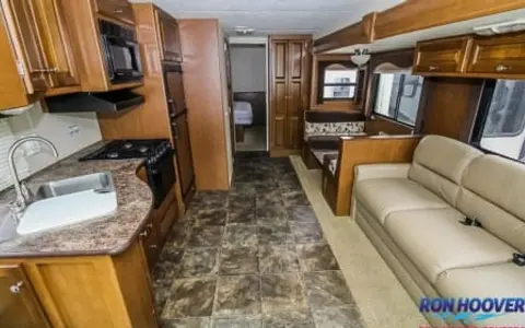 Texas Adventure RV | Sleeps 6 | Delivery Available | Pet Friendly