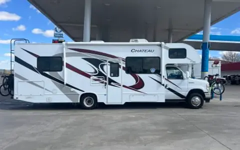 MotorHome Super Easy to Drive