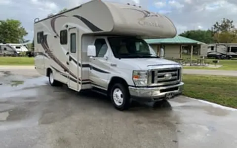2016 / 24' Ford Thor Chateau C class RV