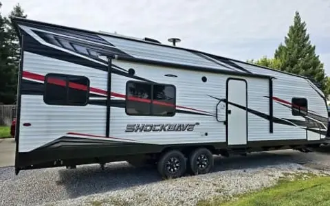 2019 Forest River Shockwave 27RQMX (Toyhauler)