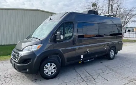 ***Low Mileage*** 2024 Thor Twist "The Sabine"