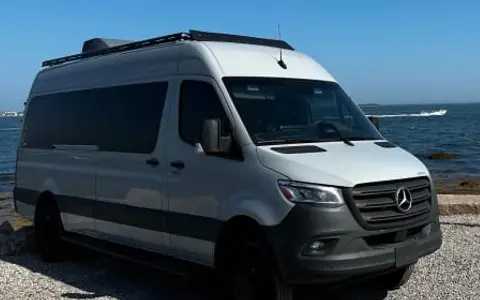 2025 Mercedes Sprinter AWD Luxury Coach, Off-Grid AC, Starlink, Smart TV