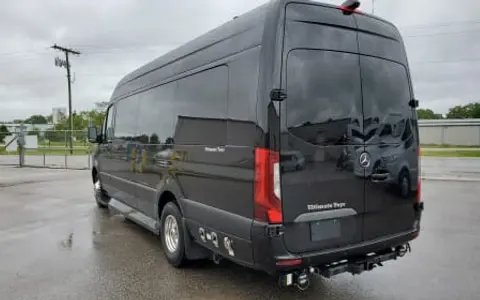 2025 Ultimate Toys Luxury Coach