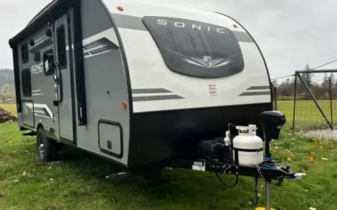 2023 Venture Sonic SL169VUD w/ bunk beds