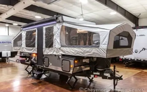 Like new Popup camper with A/C