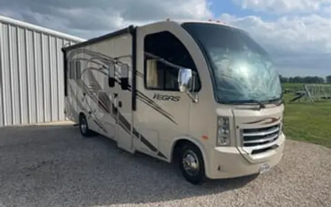 2015 Thor Motor Coach Vegas 24.1