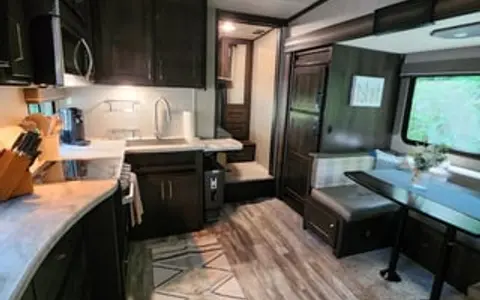 2021 Grand Design Reflection with Bunk House