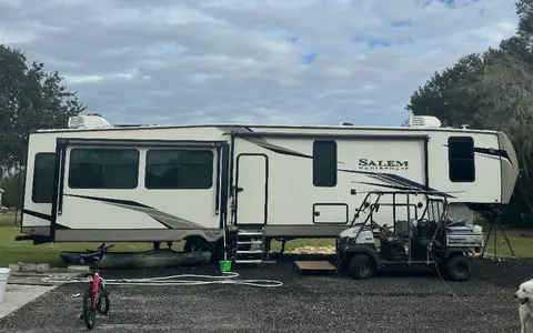 HUGE Luxury 5th Wheel Bunkhouse with Office