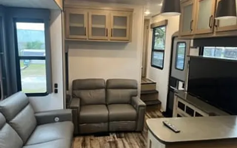 2023 Keystone RV Raptor 424
