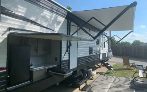 Bray Family 2021 Keystone Hideout