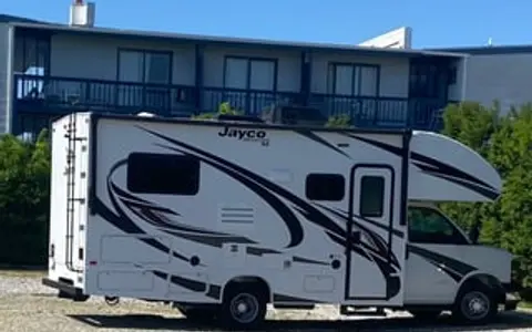 M.J., 2021 Jayco Redhawk SE 22C