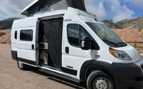 Comfort & Adventure for Families – Solis 59P Camper
