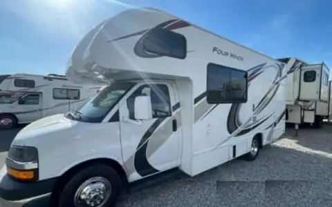 2020 Thor Four Winds - Class C - FULLY STOCKED