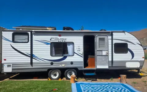 Happy Glamper Camper