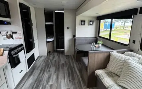 NEW 2025 Jayco Bunkhouse – Sleeps 6, Pet-Friendly, Delivery