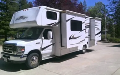 SUNSEEKER 25Ft W/ 3 SLIDES - RUSTY'S RV ADVENTURE