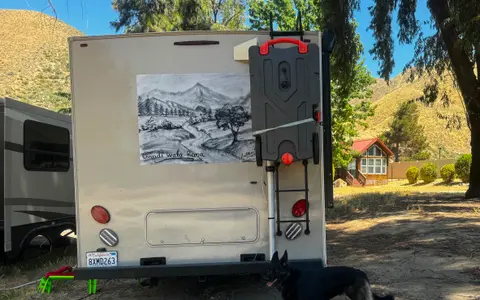 29.5 ft Class C Motorhome ideal for national parks.