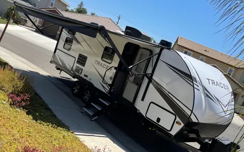 Raymond's Prime Time 24DBS Travel Trailer