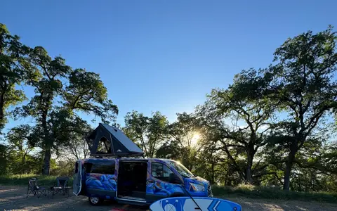Sin Fronteras Campervan (No Burning Man)